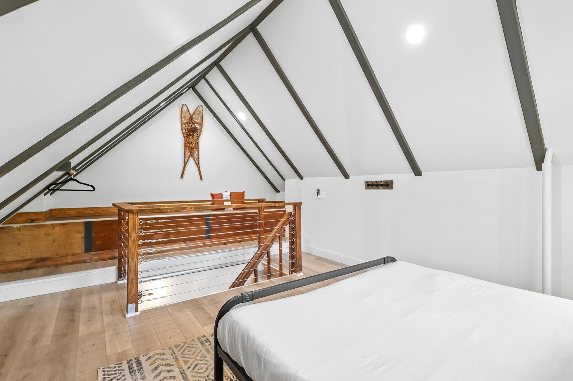 Basecamp Lodge Маунт Шаста Стая снимка