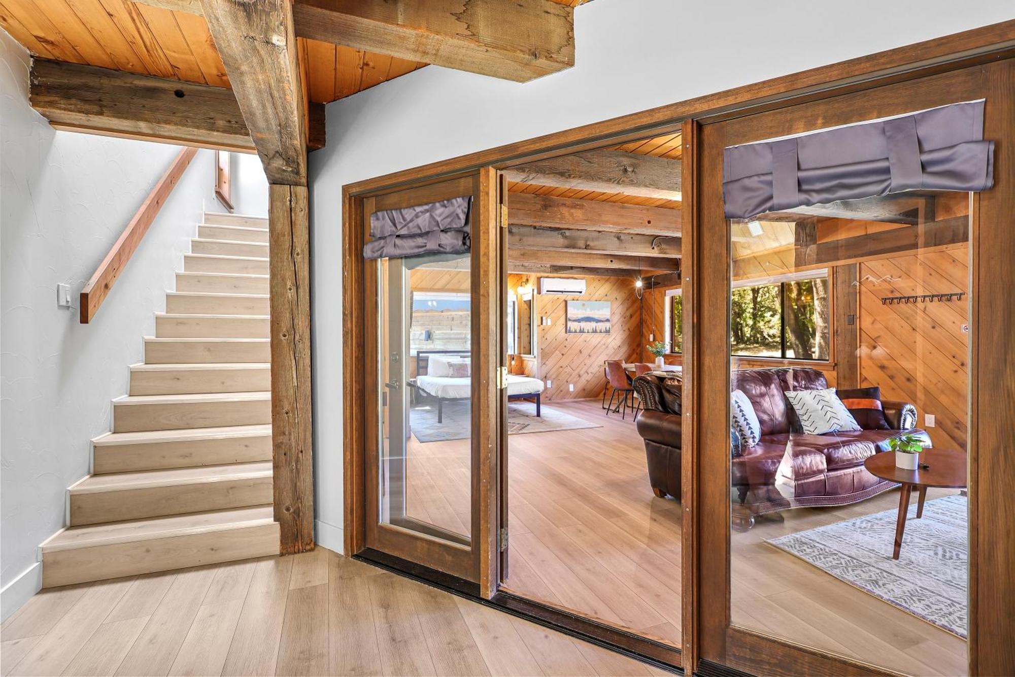 Basecamp Lodge Маунт Шаста Стая снимка